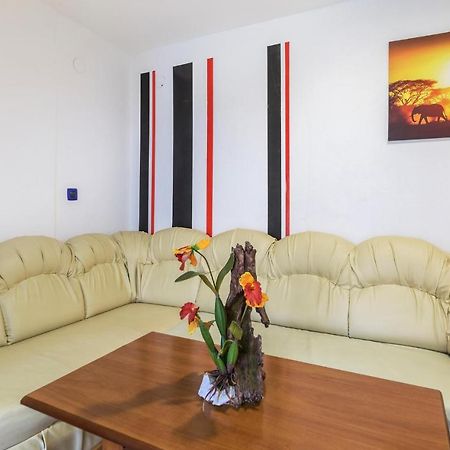Nice Apartment In Pula With Kitchen Екстер'єр фото