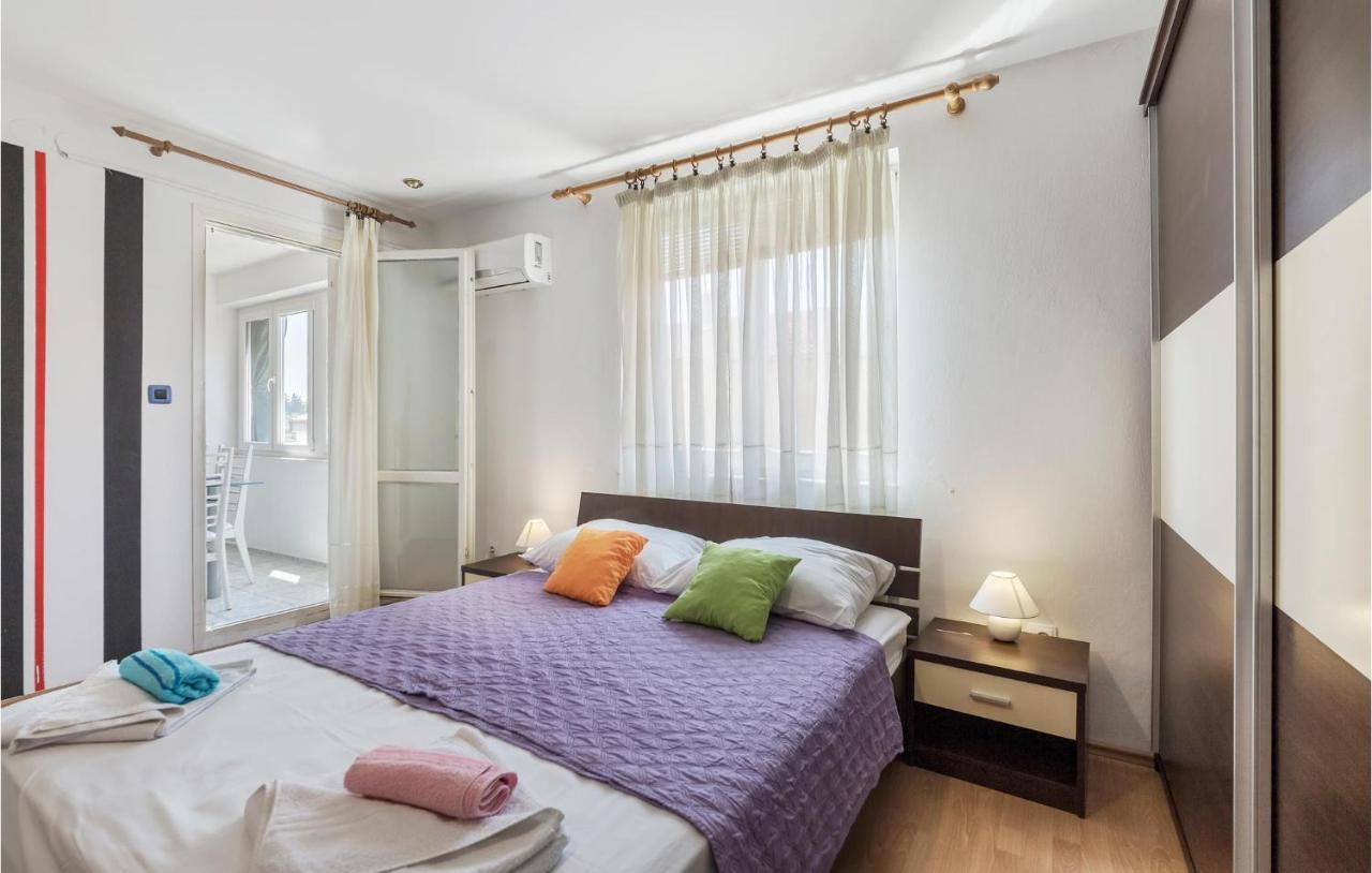 Nice Apartment In Pula With Kitchen Екстер'єр фото