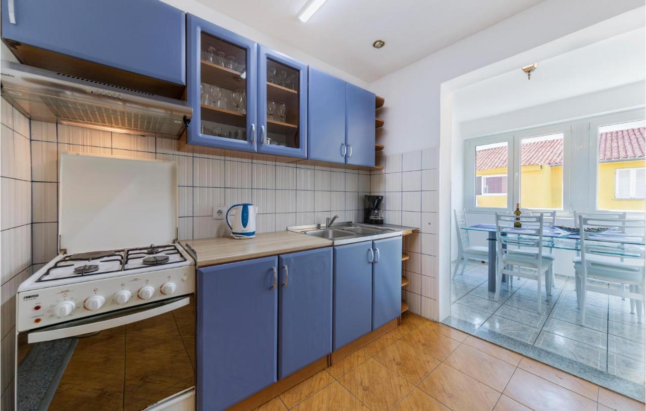 Nice Apartment In Pula With Kitchen Екстер'єр фото